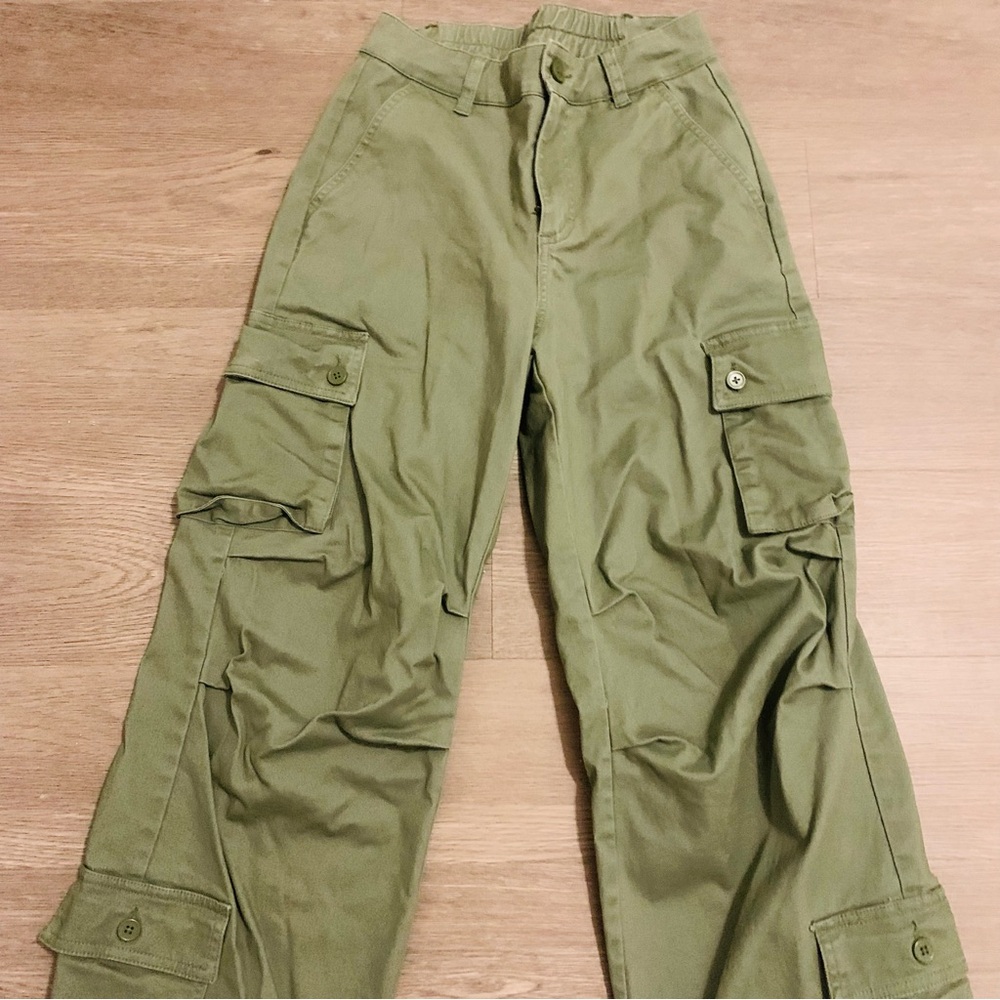 Wild Fable Green Wide Leg Cargo Pants